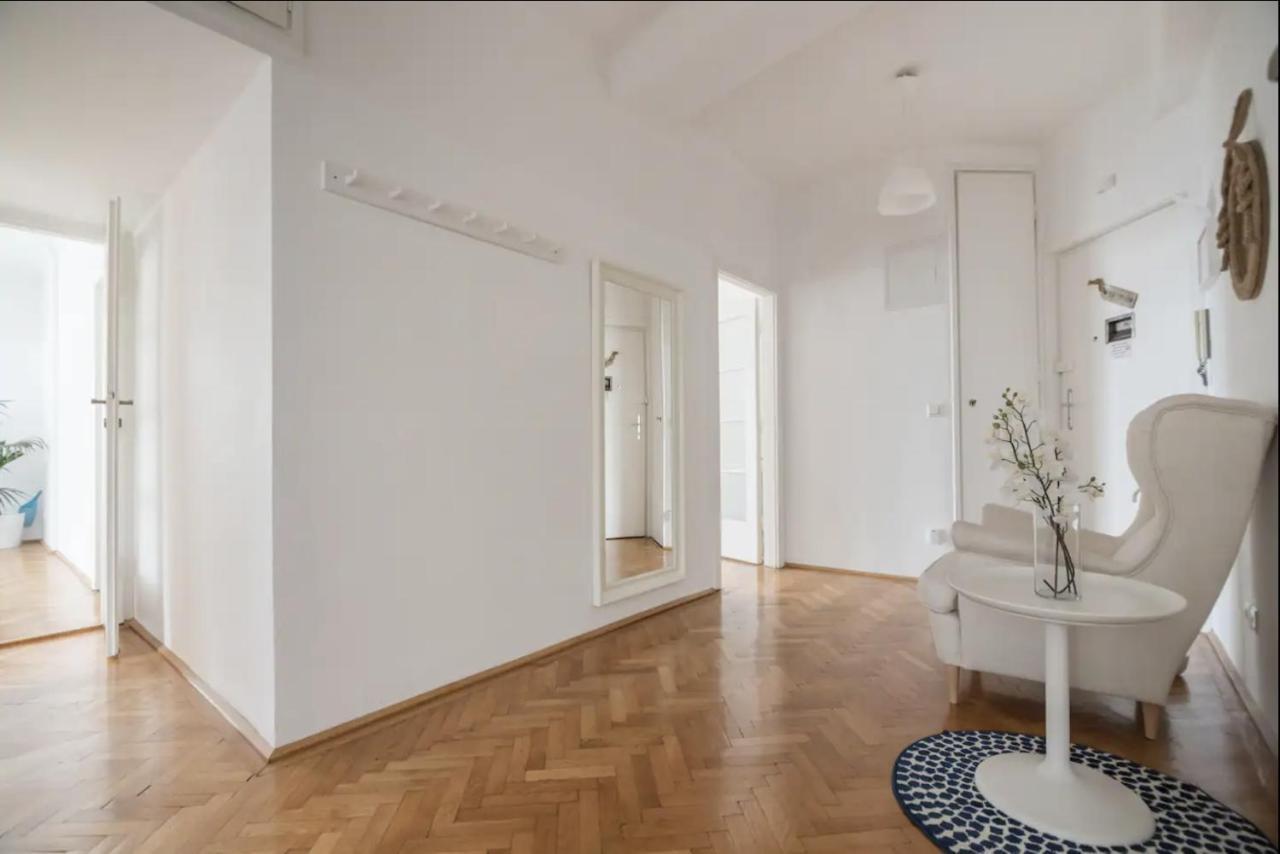 Operastreet City Center Santorin Vienna Exterior photo